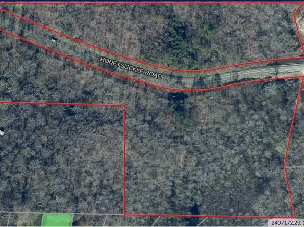 3840 Honeysuckle Rd, Gainesville, GA 30506