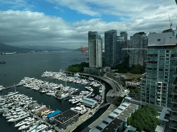 535 Nicola St #2202, Vancouver, BC V6G 3G3