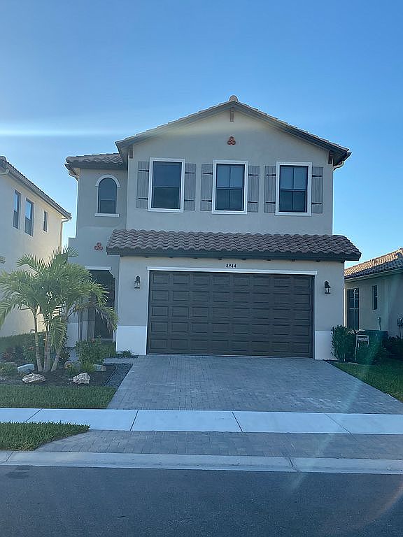 8944 Madrid Cir, Naples, FL 34104 Zillow