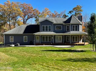 123 Indian Trail Rd, Milford, PA 18337