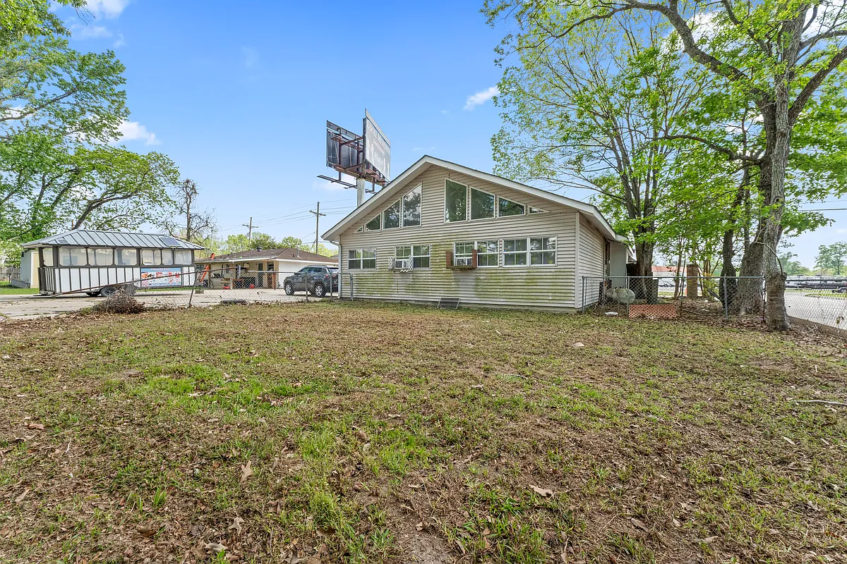 Building Photo - 14555 Old Hammond Hwy