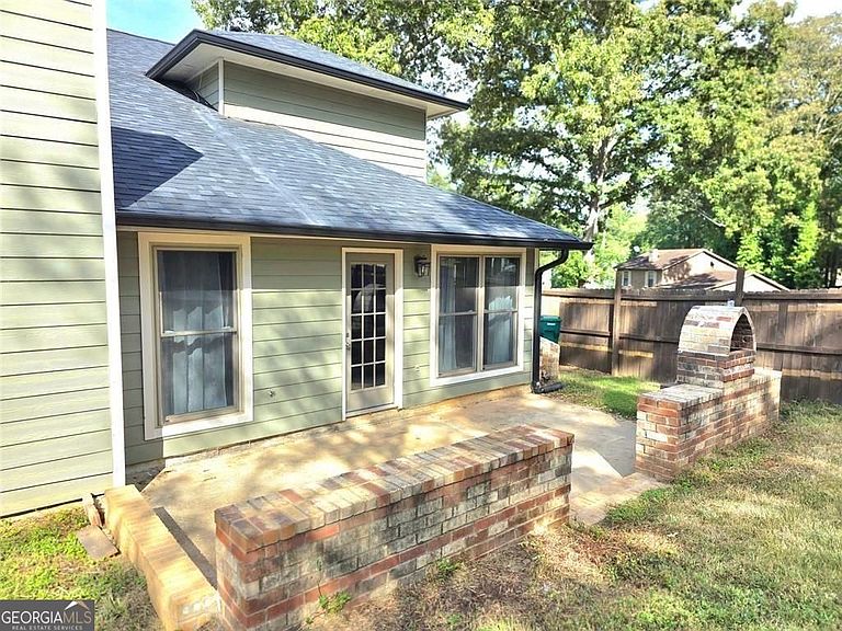 Listing photo 4