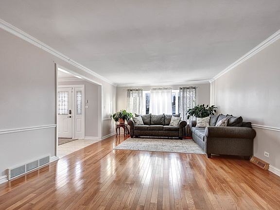 5th image of 6250 W 129th Pl