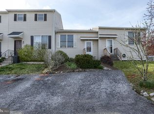53 Privet Dr, Etters, PA 17319
