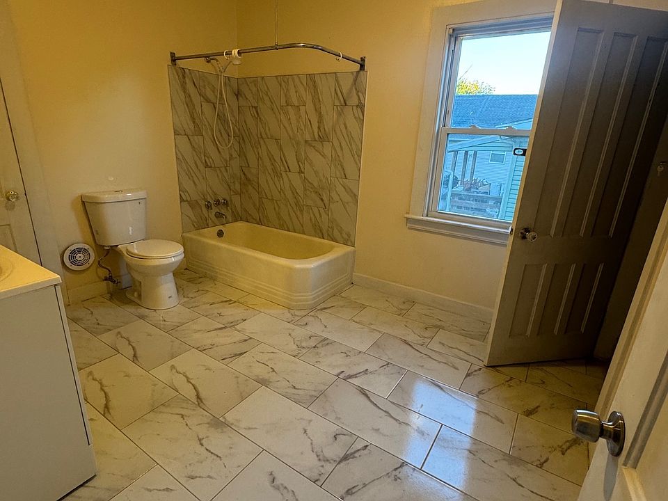 20 5th St Ansonia CT Zillow