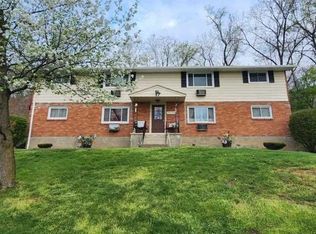 1704 Parr Lake Dr #17D, Newburgh, NY 12550