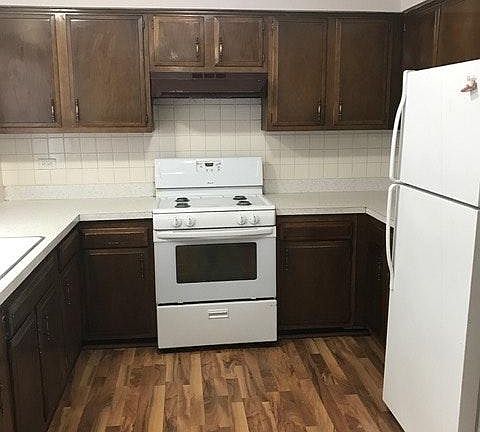 RANGE AND REFRIGERATOR