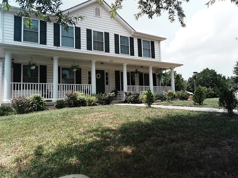 103 Highfield Ln — Photo 1