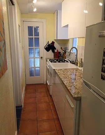 3rd image of 795 Moultrie St
