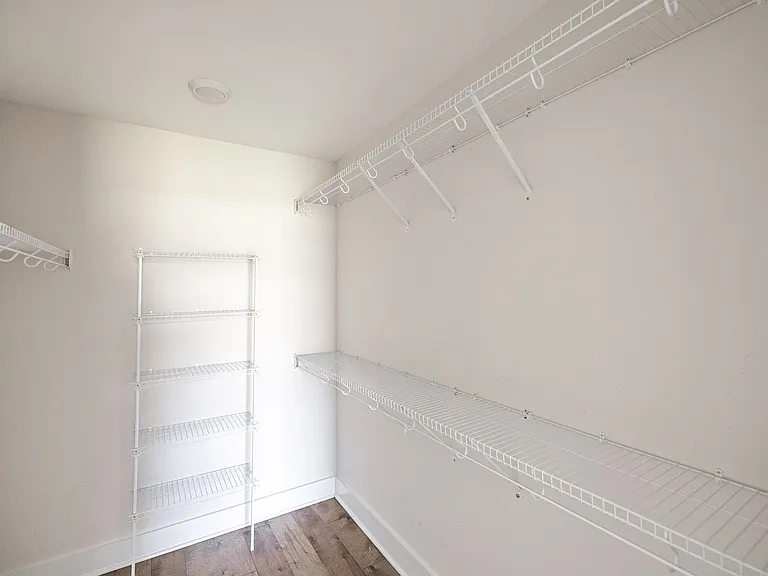 905 Frog Gip Pond Ct — Photo 24