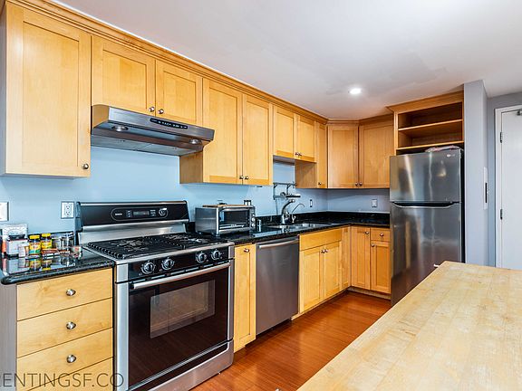 2nd image of 940 Natoma St Unit 1