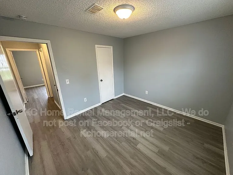 818 Rosewood St #B — Photo 13