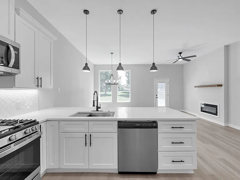 14833 Spica Ct — Photo 6