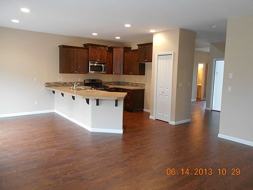 5th image of 5415 NE 52nd St
