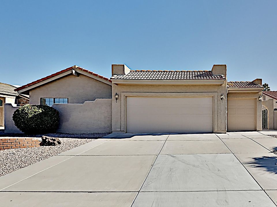 1st image of 26027 S Eastlake Dr