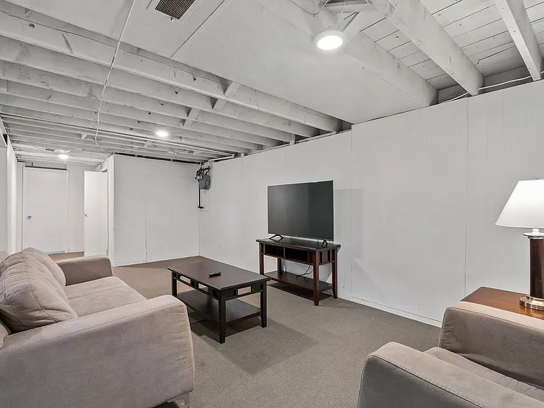 65 Saint Virgil Ln — Photo 37