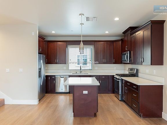 3rd image of 6930 Balboa Blvd #16859