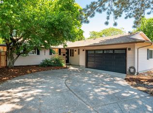 5237 NE Roselawn St, Portland, OR 97218