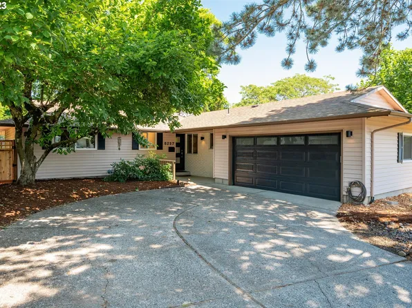 5237 NE Roselawn St, Portland, OR 97218