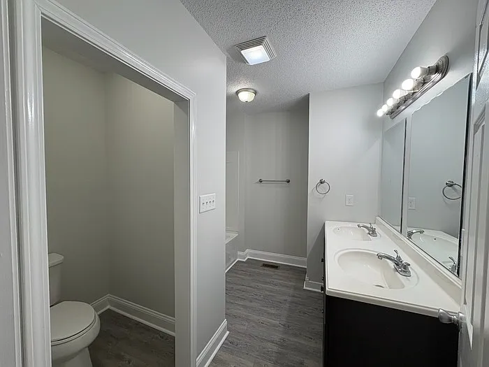 614 N Wilson St — Photo 14