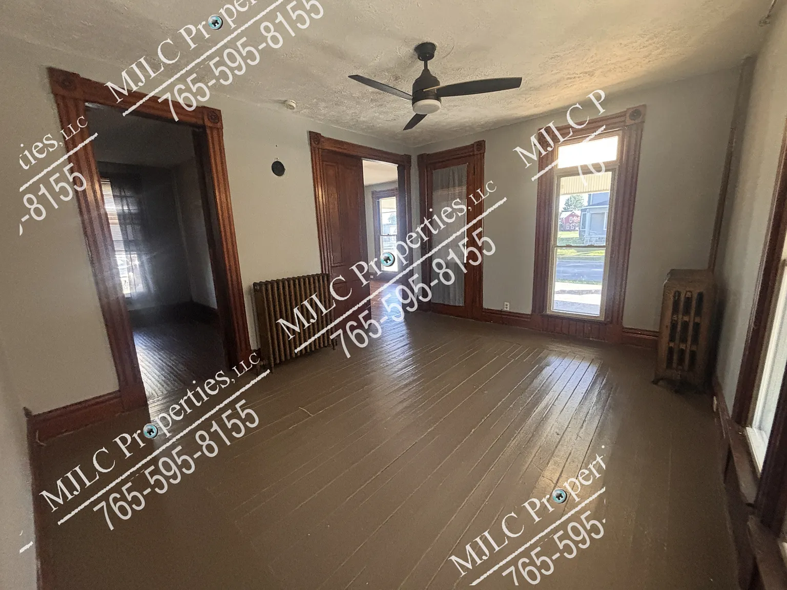 419 E Washington St - 1 — Photo 3