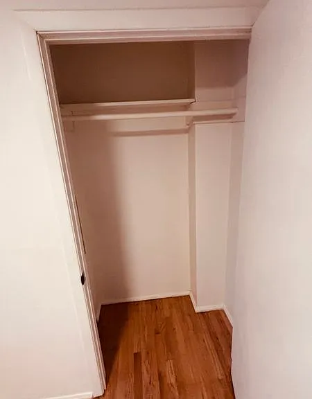 42 Young Ave — Photo 10