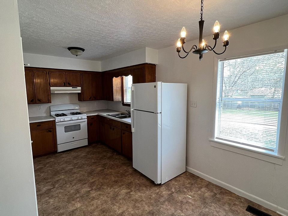 1st image of 1004 N 12th St