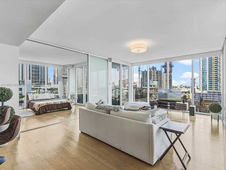 1040 Biscayne Blvd #1107 — Photo 3