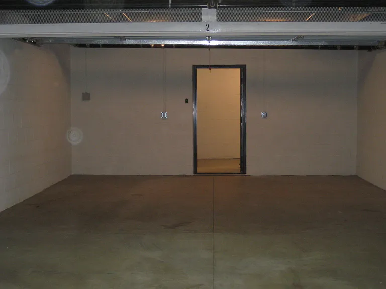14248 Riverside Dr — Photo 20