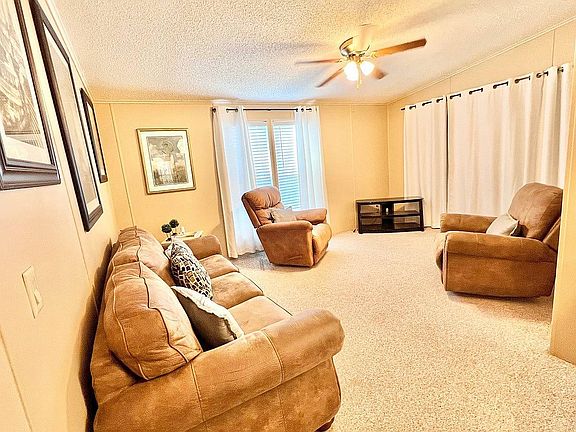 4th image of 1727 Sugar Pine Ave #211