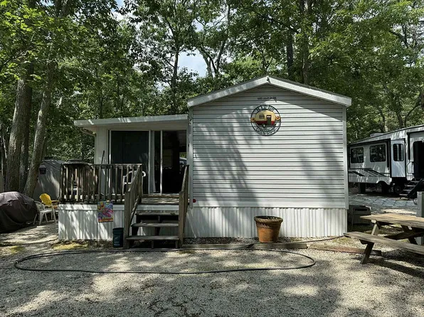 810 S Shore Rd #137, Marmora, NJ 08223