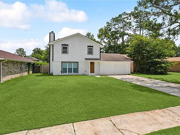 2nd image of 310 Tiffany St