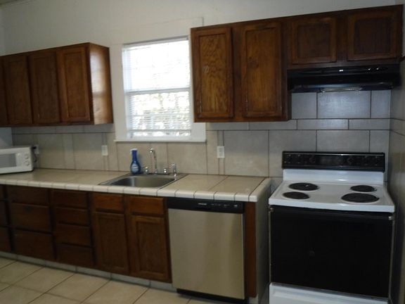 2nd image of 107 S Church St APT A