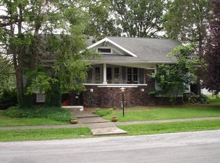 205 W Broadway St, Mc Leansboro, IL 62859
