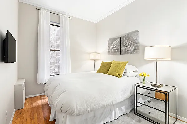 Sold by Compass | media 5