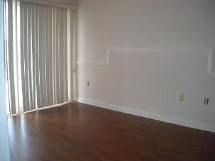 4th image of 217 Dawn Ct