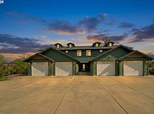 1726 32nd St, Florence, OR 97439