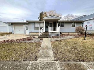 527 Pine St, Osage, IA 50461