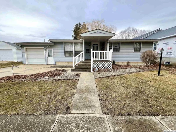 527 Pine St, Osage, IA 50461