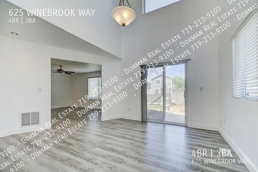 Updated 2 Story Home in Fountain — Photo 4