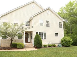 126 Briarwood Dr, North Brunswick, NJ 08902
