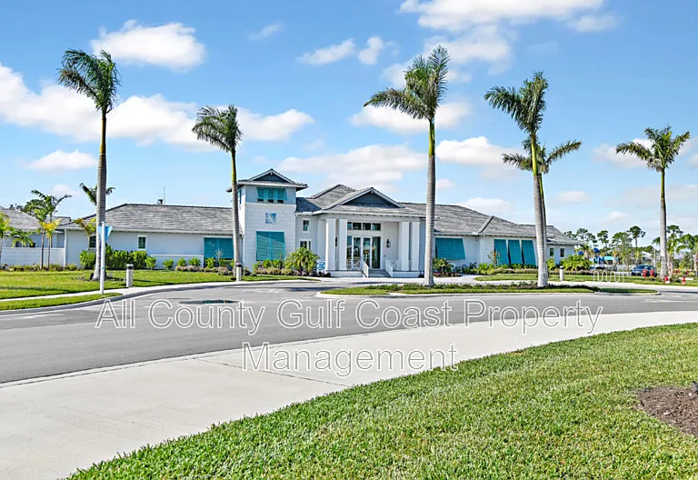 10194 Canaveral Cir — Photo 20