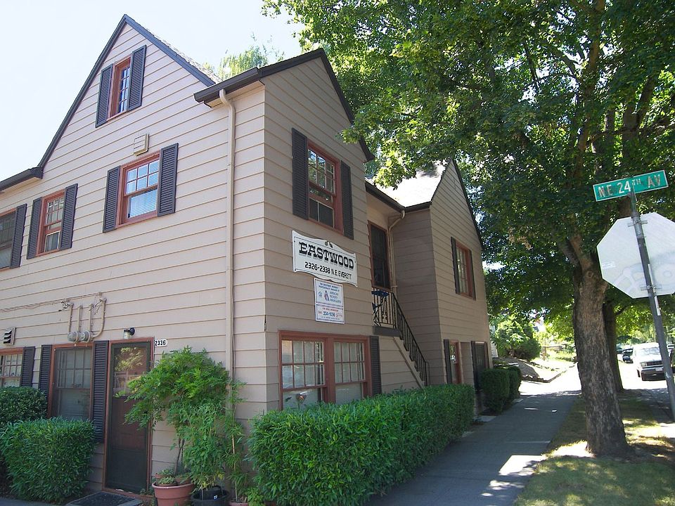 2nd image of 2326-2338 NE Everett St #2330