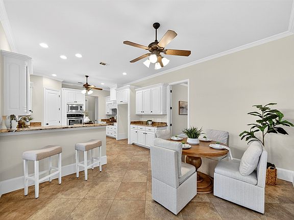 2nd image of 9515 Edith Ln