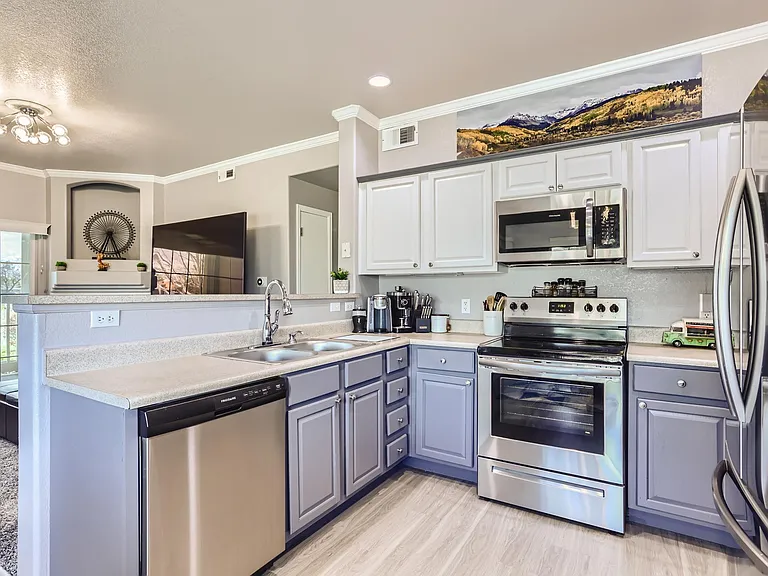 1415 S Galena Way #104 — Photo 9