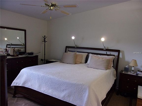 5th image of 6380 Egret Dr APT 32
