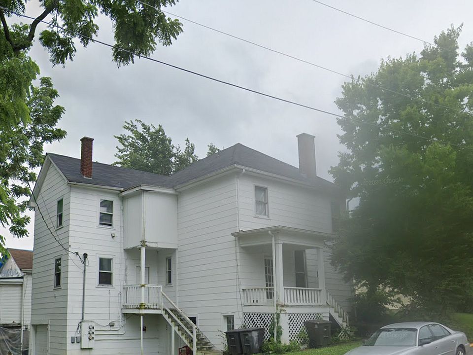 2nd image of 212 Washington St