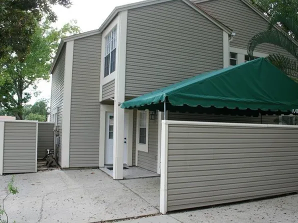 6917 Lake Place Ct, Tampa, FL 33634