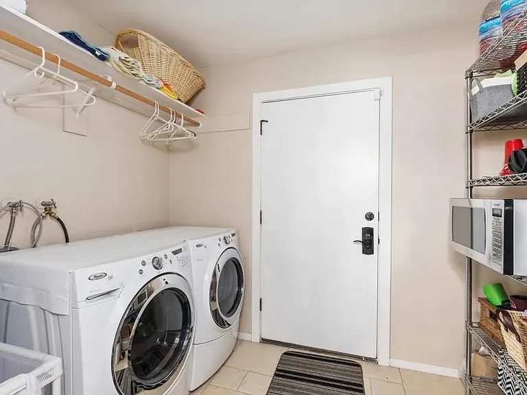 314 Beach Dr — Photo 19