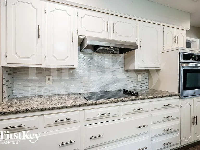 419 Buckingham Pl — Photo 9